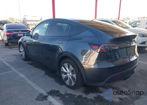 2024 Tesla Model Y Long Range Dual Motor All-Wheel Drive from USA, damaged, VIN 7SAYGDEE8RA233519
